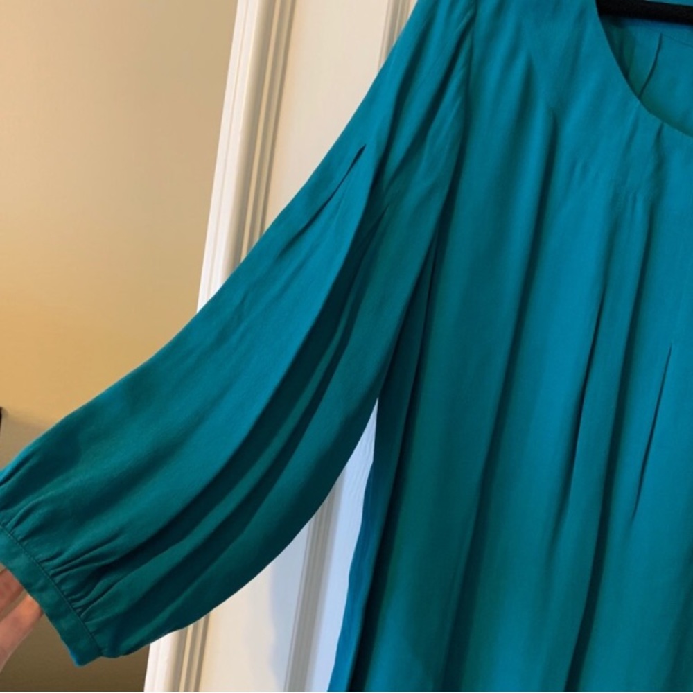 Banana Republic | turquoise long sleeved blouse - Picture 2 of 12